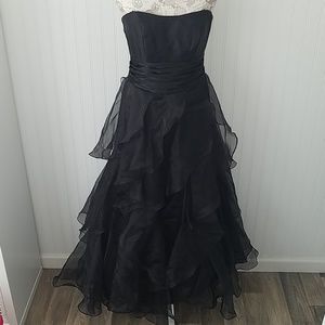 David's Bridal Prom Ruffle Dress sz. 4